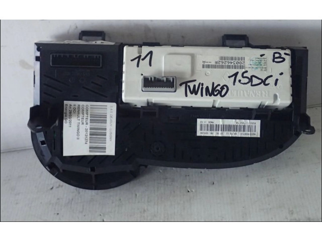 Панель приборов    Renault Twingo II       