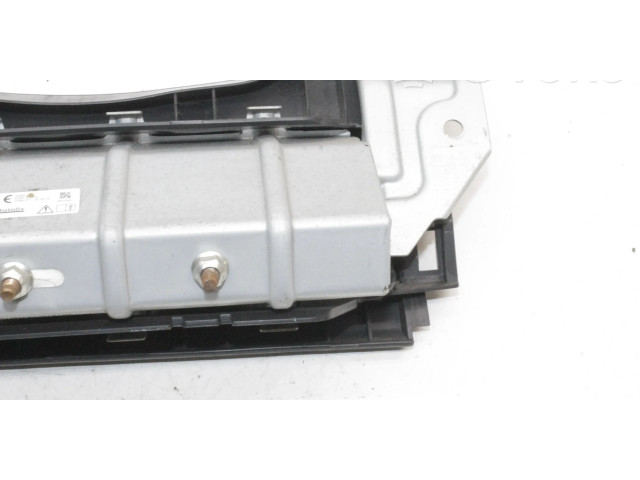 Подушка безопасности для колен 7030A241 Mitsubishi ASX