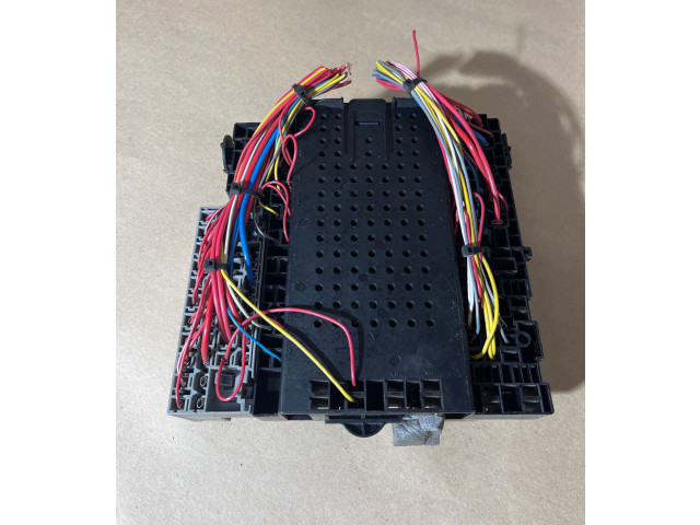 Блок предохранителей 8645411, 8645410   Volvo V70    