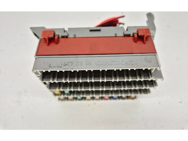 Блок предохранителей  9162439   Volvo V70    