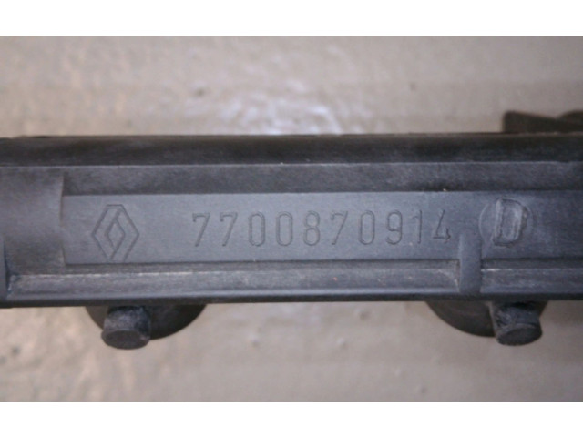 Vstřikovací lišta 7700870914   Renault Clio I     