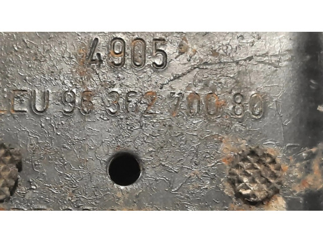 Подушка двигателя