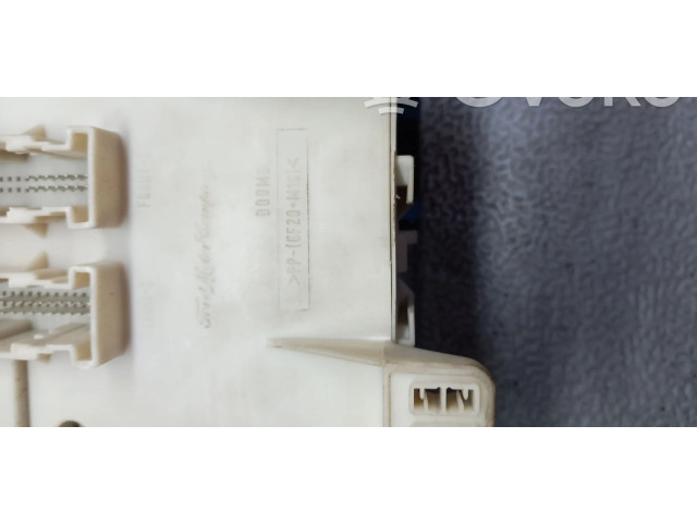 Pojistková skříňka Mazda 3 2005