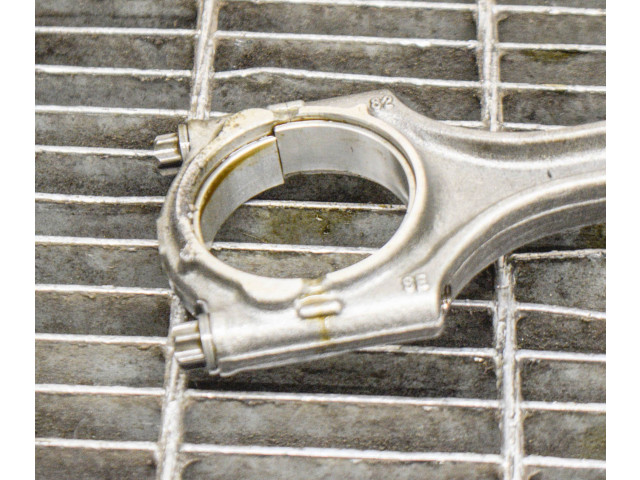 Поршень 31401957, 30750664 Volvo XC40 для бензинового двигателя 2.0