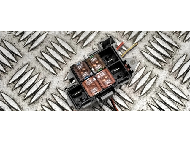 Блок предохранителей    Volvo V70    