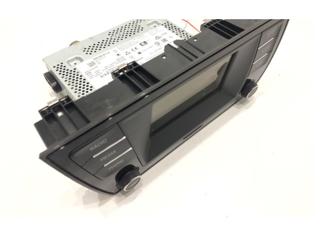 Радио/ проигрыватель CD/DVD / навигация 6V0035871D    Skoda Fabia Mk3 (NJ)