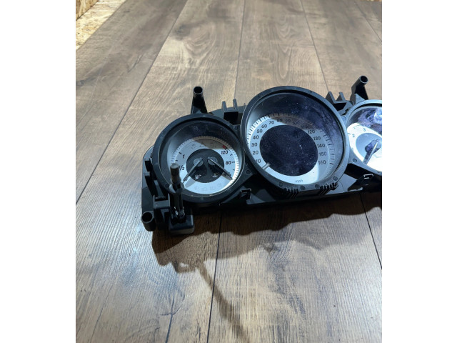 Přístrojová deska Mercedes-Benz C W204 2013 A2049004408