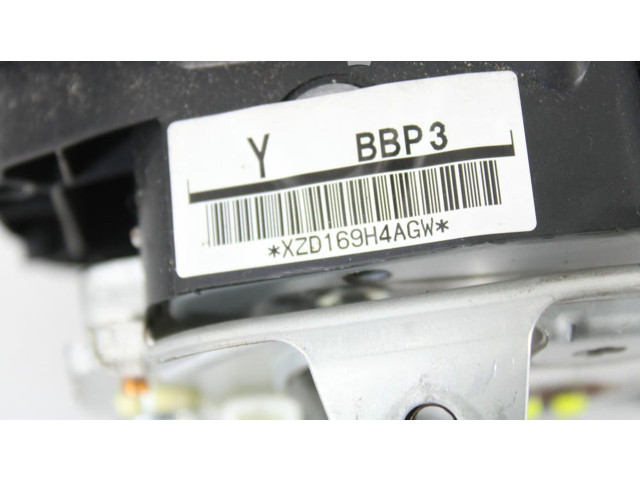 Подушка безопасности водителя XZD169H4AGW Mazda 3 II