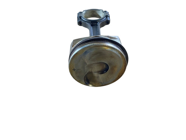  Поршень с шатуном  12658744, 12714549  Chevrolet Camaro  