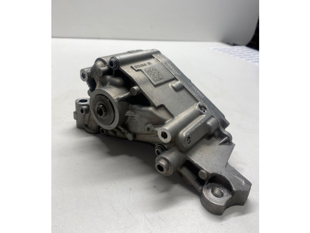 Масляный насос  B48B20A 7613549  BMW 3 F30 F35 F31 