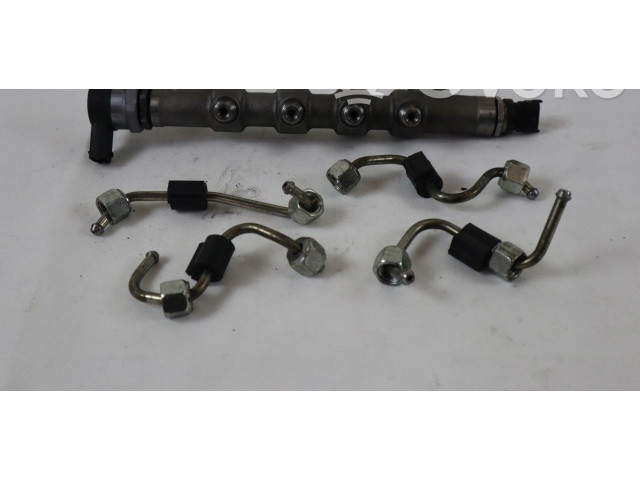 Топливная рампа    Jeep Cherokee  