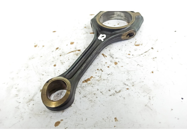 Шатун Mercedes-Benz R W251