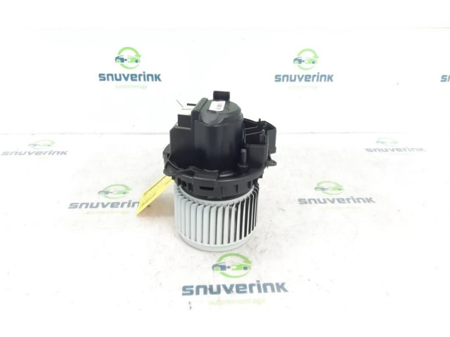 Вентилятор печки    DT1162214530, 272104788R   Renault Clio V