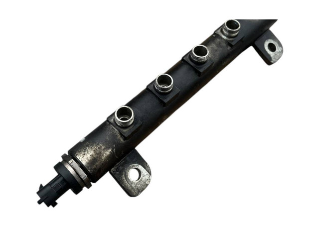 Топливная рампа 55213269, 0445214171 Saab 9-3 Ver2