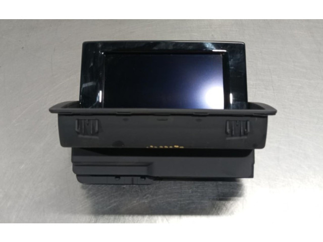 Дисплей 8UO857273E Audi Q3 8U