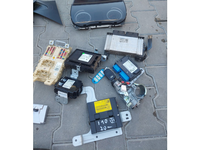 Комплект блоков управления    Hyundai i10