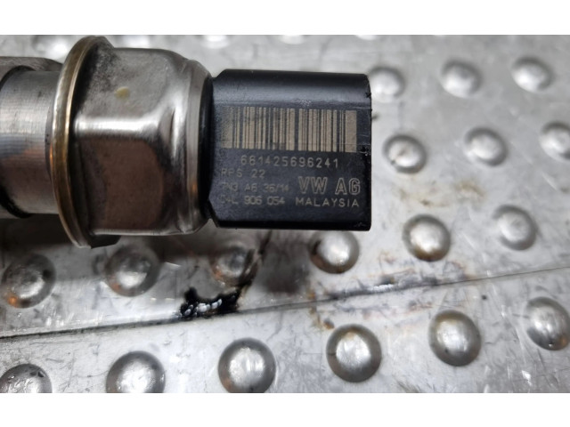 Топливная рампа 04L089D Skoda Octavia Mk3 (5E)