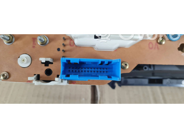 Přístrojová deska Audi 80 90 S2 B4 1993 88311196