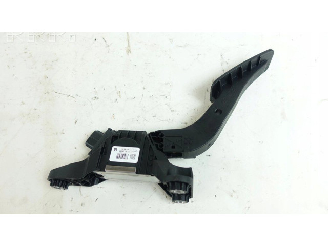 Педаль акселератора