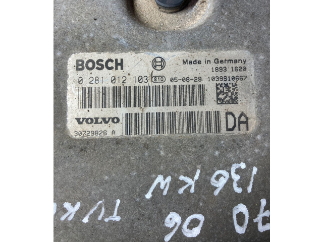 Блок управления двигателя 30729826   Volvo V70