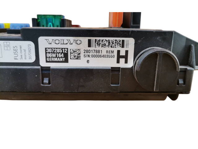 Блок предохранителей 30728512, 28017881   Volvo XC90    