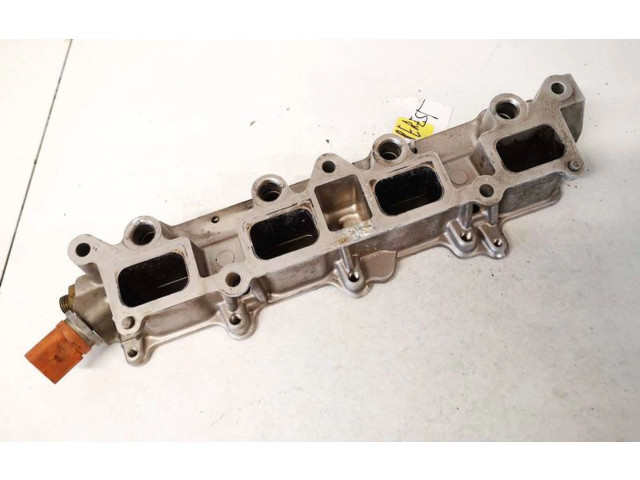 Топливная рампа gk284ahbde, 06j906061d   Volkswagen PASSAT B7  