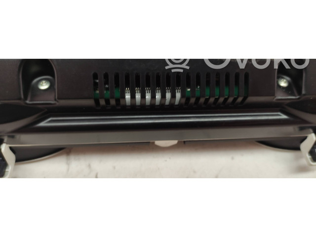 Přístrojová deska  Audi A6 S6 C6 4F 2006 4F0920982T, 4F0910930G  