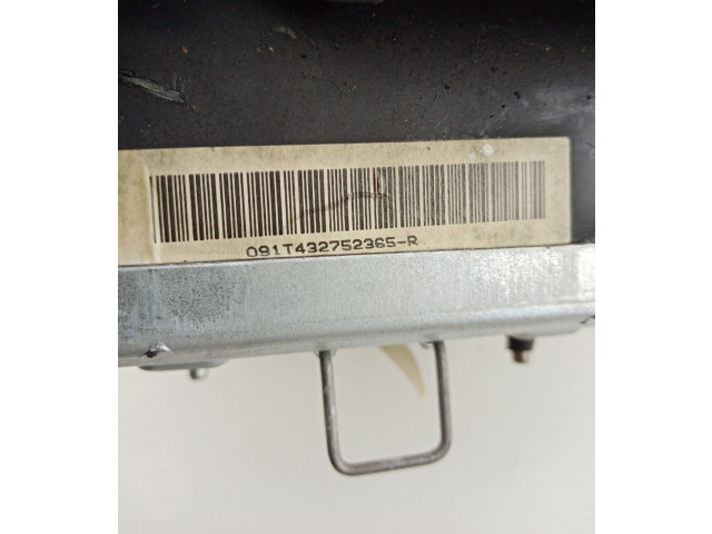 Подушка безопасности водителя 8200236060   Renault Clio II