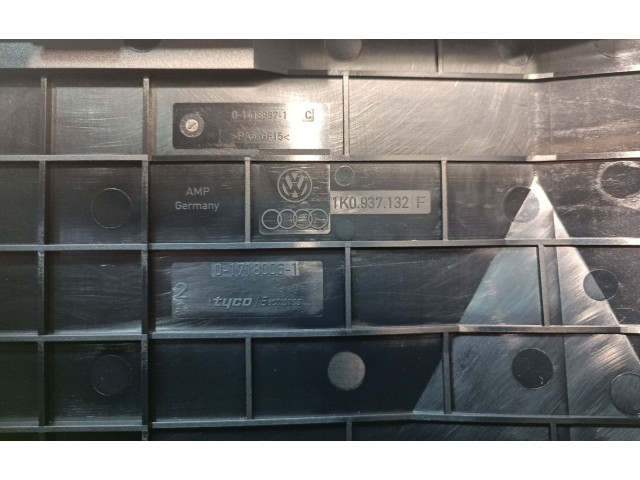 Модуль управления BSM 1K0937132F, 1K0937132F   Volkswagen Passat Alltrack