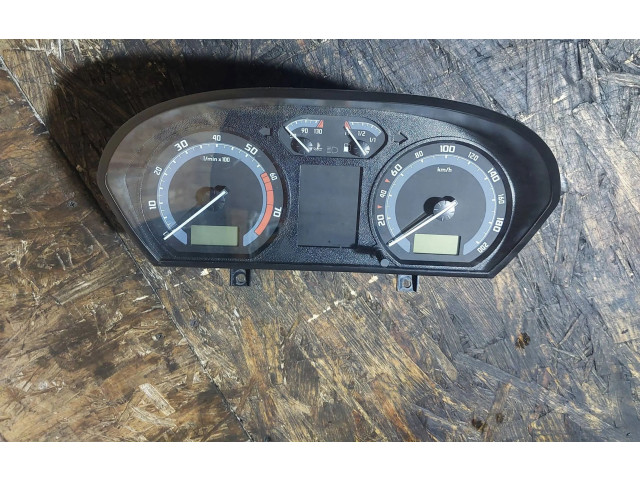 Панель приборов 6Y0920883M, 110080253   Skoda Fabia Mk1 (6Y)       