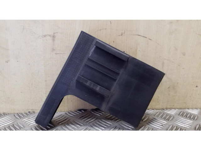 Другая деталь отсека двигателя