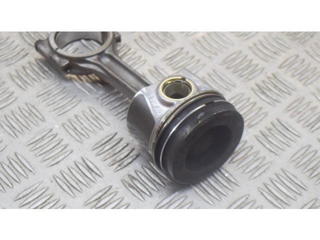 Píst 04L107065AM, 04L105401A Volkswagen T-Roc pro naftový motor 2.0