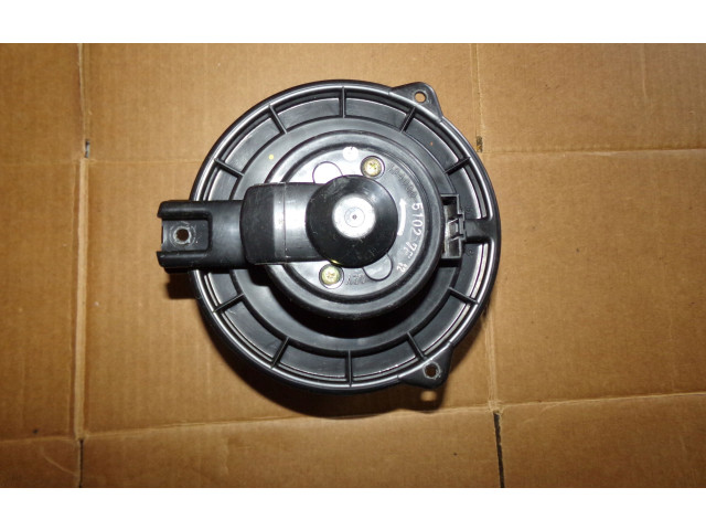 Вентилятор печки Mazda MPV II LW