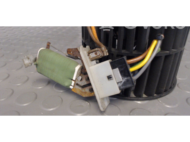 Вентилятор радиатора     1BB52, NICHTZUTREFFEND    Opel Astra F 