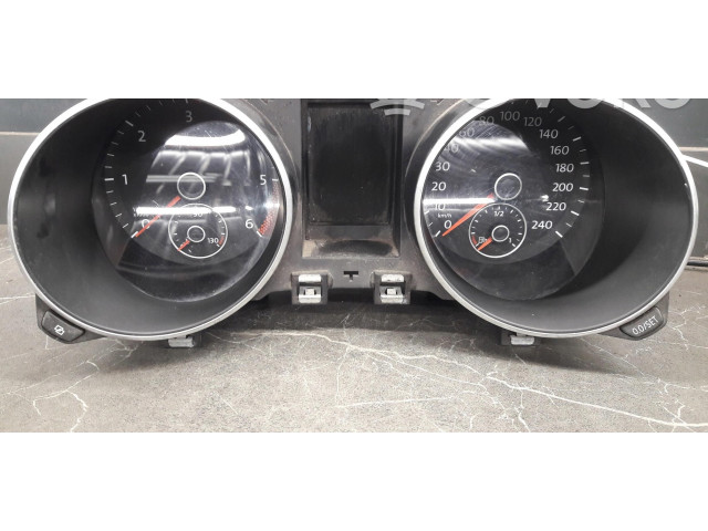 Панель приборов a2c53219792 Volkswagen Golf VI