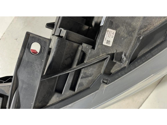 Передняя фара