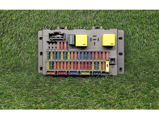 Блок предохранителей YQE103138, 518174503   Rover 75  