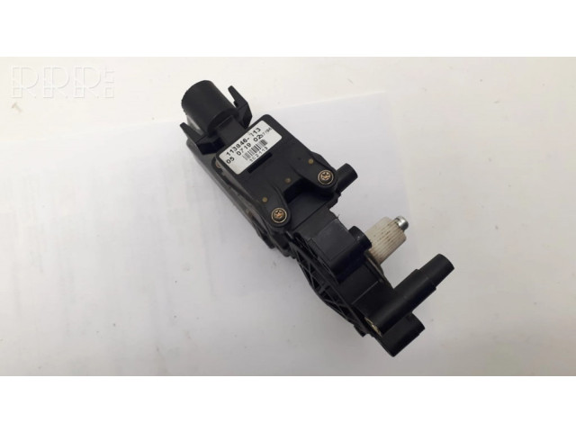 Передний двигатель механизма для подъема окон