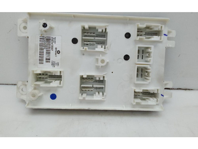 Блок предохранителей 68236139af   Jeep Grand Cherokee (WK)    