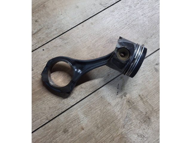 Píst 8340E Mercedes-Benz E W211 OM 642.920