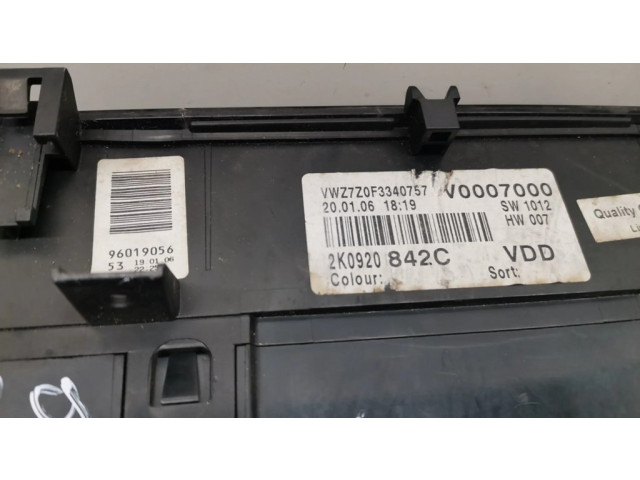 Přístrojová deska Volkswagen Touran I 2006 VWZ7Z0F3340757, 2K0920842C
