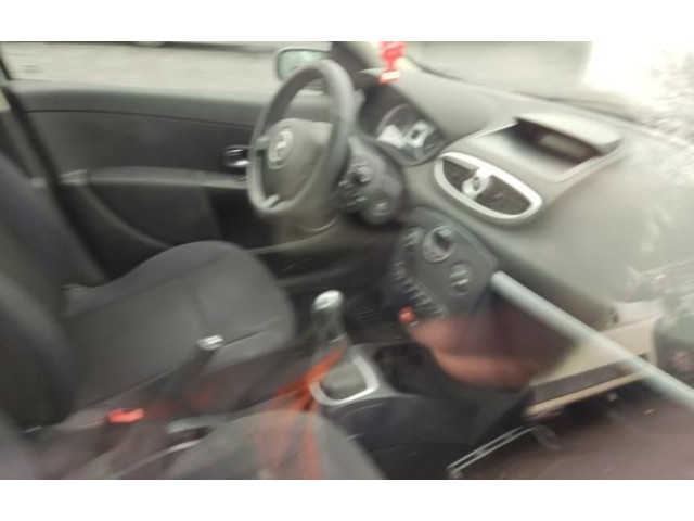 Модуль управления BSM 8201054131 Renault Clio III