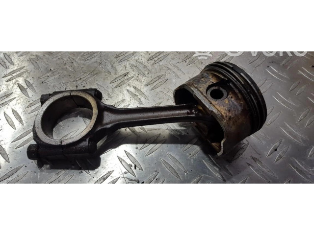 Píst    Citroen Berlingo  pro benzínový motor 1.4  