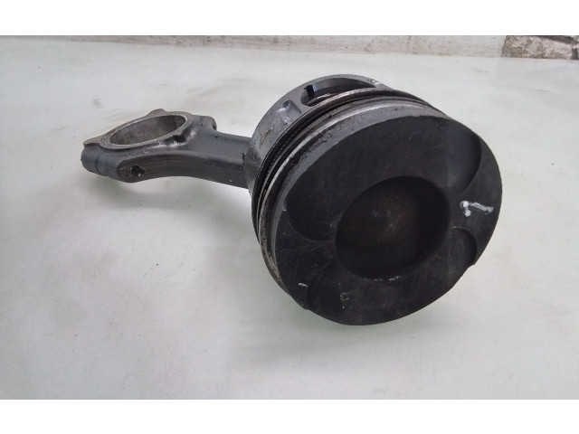 Píst 8854 Mercedes-Benz E W211