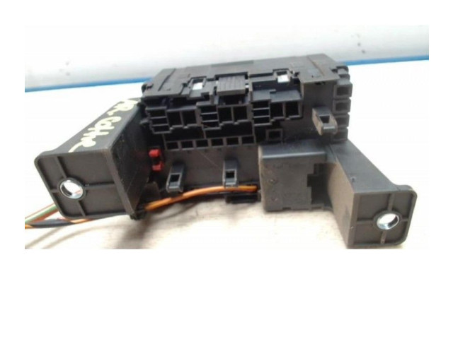 Блок предохранителей Opel Meriva B