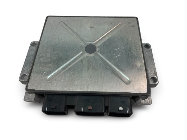 Блок управления двигателем Блок управления 30729351   Volvo V70