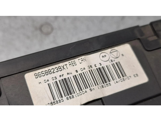 Блок управления климат-контролем 96588239XT   Citroen C2