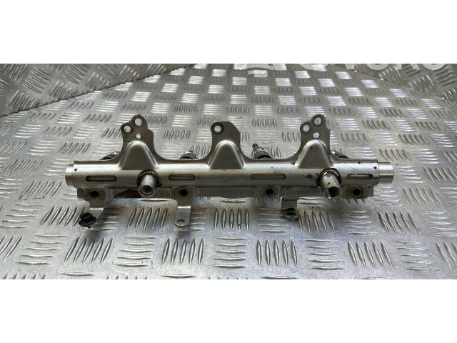 Топливная рампа 06J133317M Audi A5 8T 8F для двигателя Cdnc