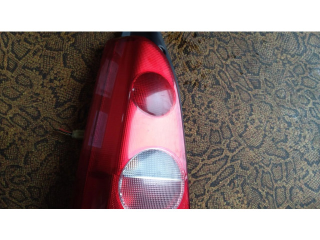 Задний фонарь левый сзади 09204255, 301311    Opel Agila A   2000-2007 года