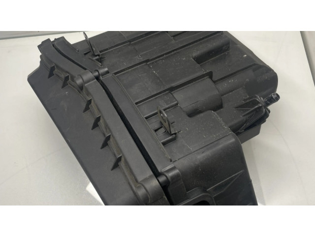 Pojistková skříňka 8509913 BMW 4 F36 Gran coupe 2017